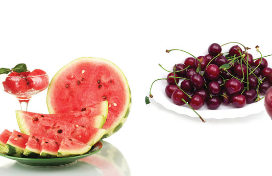 Pepenele rosu si ciresele, deliciile sanatoase ale verii
